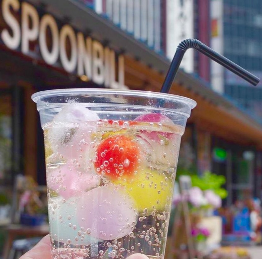 極上のスイーツ 大阪府天王寺駅近くにあるお店 Spoonbill天王寺 の フラワーアイスボールスカッシュ