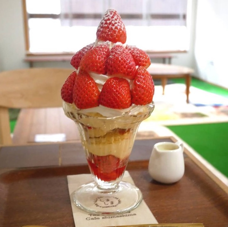 極上のスイーツ 広島県尾道駅近くにある Cafeしましま の プリンパフェ